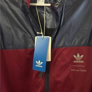 🚨‼️RARE‼️🚨 Adidas Black and Red Windbreaker